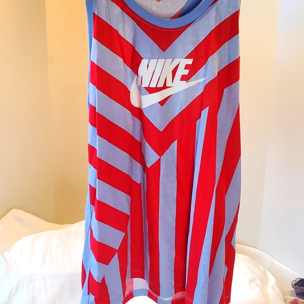 Nike athletic top